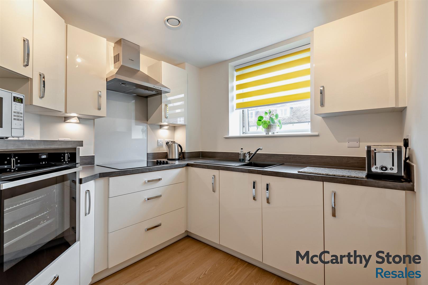 Castle Gate Endless Street, Salisbury