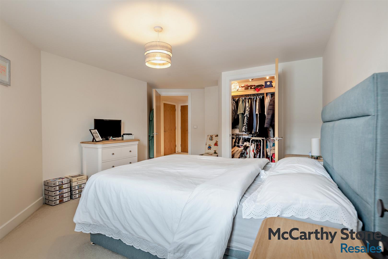 Castle Gate Endless Street, Salisbury