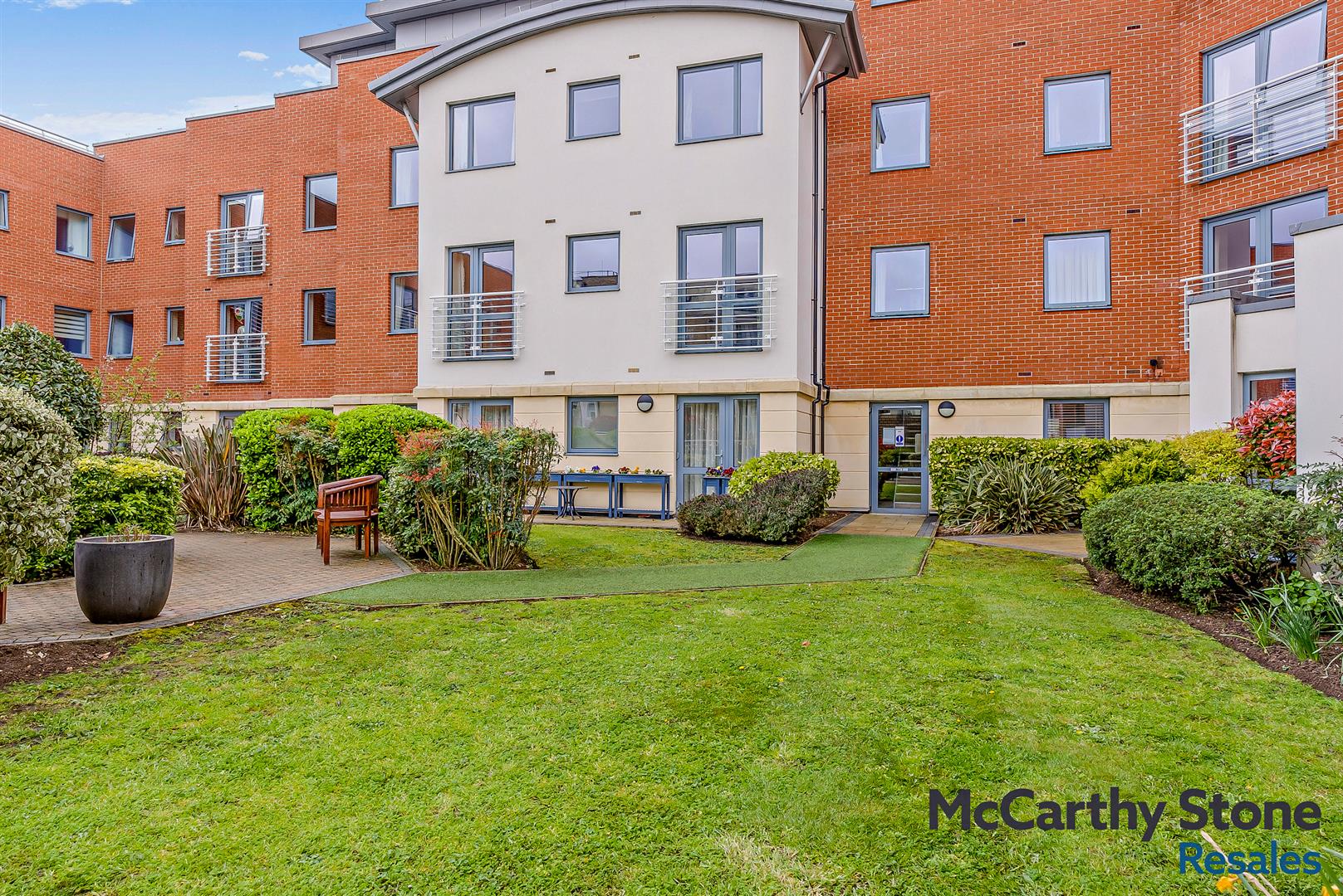 Josiah Drive, Ickenham