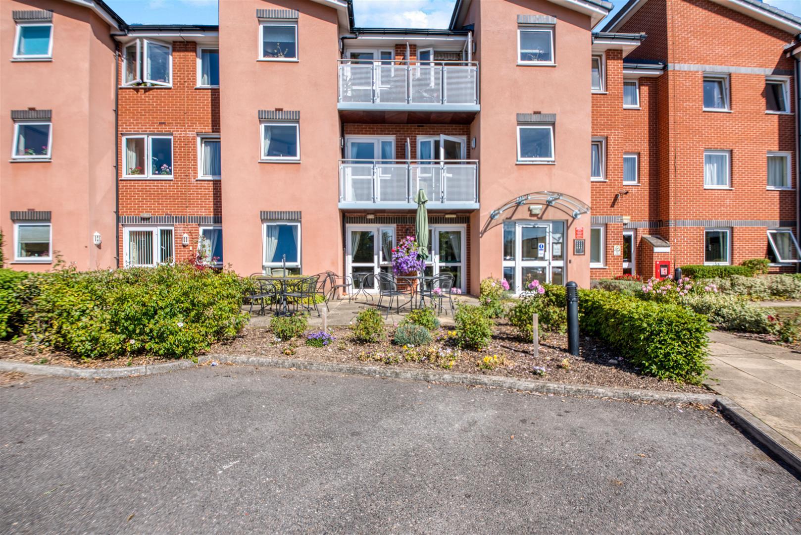 Benedict Court, Western Avenue, Newbury, Berkshire, RG14 1AR