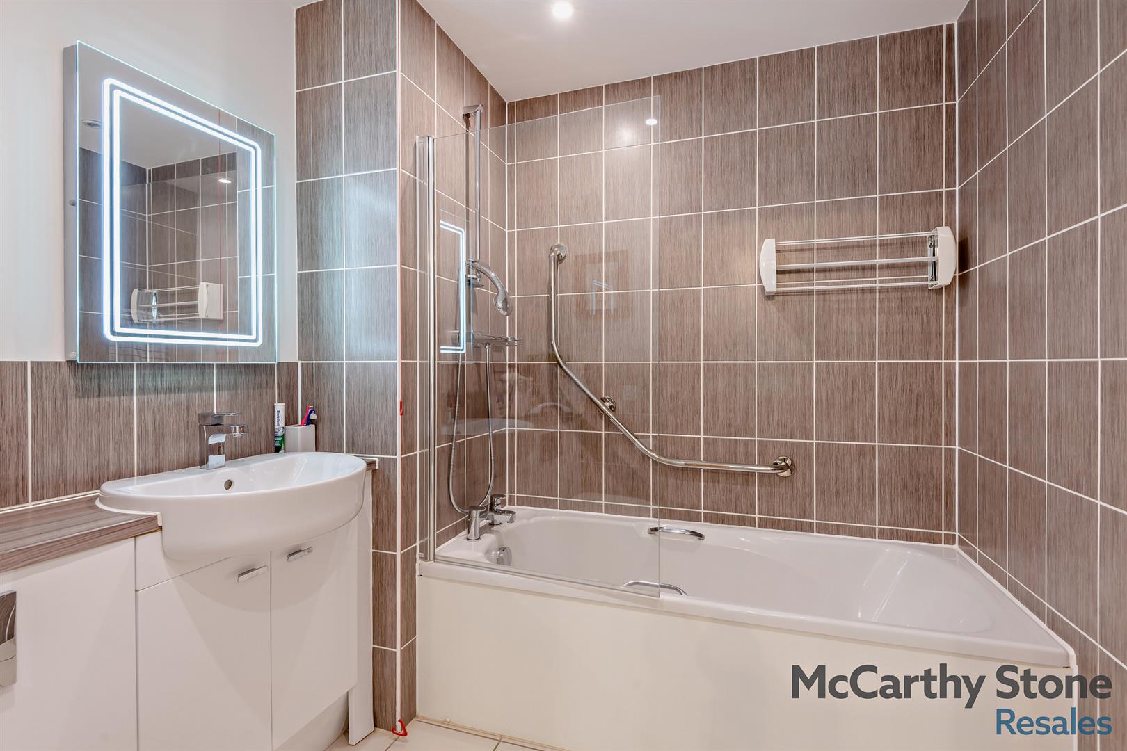 Horsley Place, High Street, Cranbrook, Kent, TN17 3DH