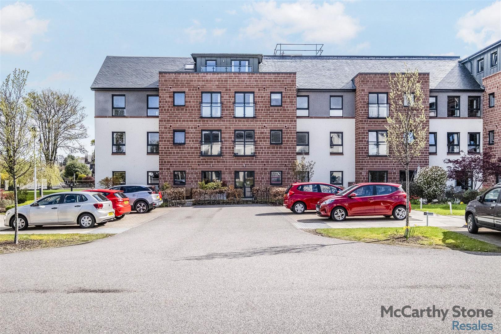 Oakwood Court, Crown Avenue, Inverness, IV2 3FN