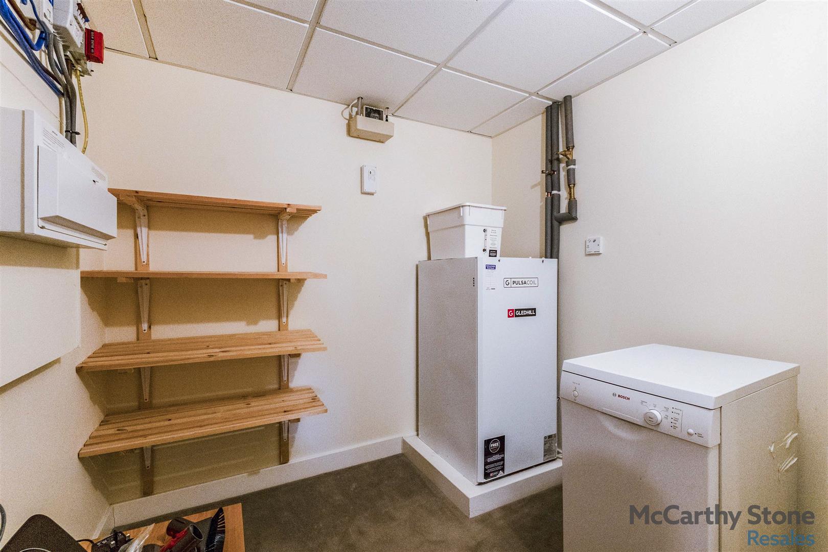 Oakwood Court, Crown Avenue, Inverness, IV2 3FN