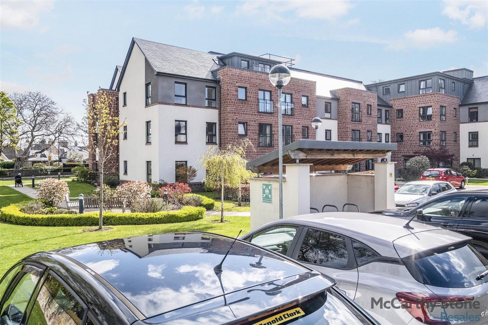 Oakwood Court, Crown Avenue, Inverness, IV2 3FN