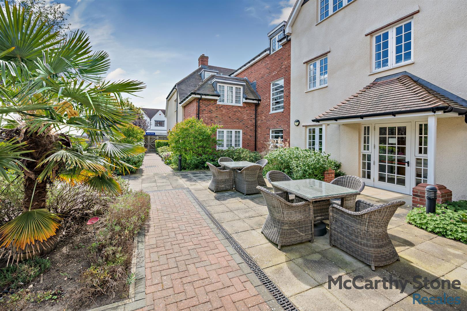 Le Jardin, Station Road, Letchworth Garden City, SG6 3BA