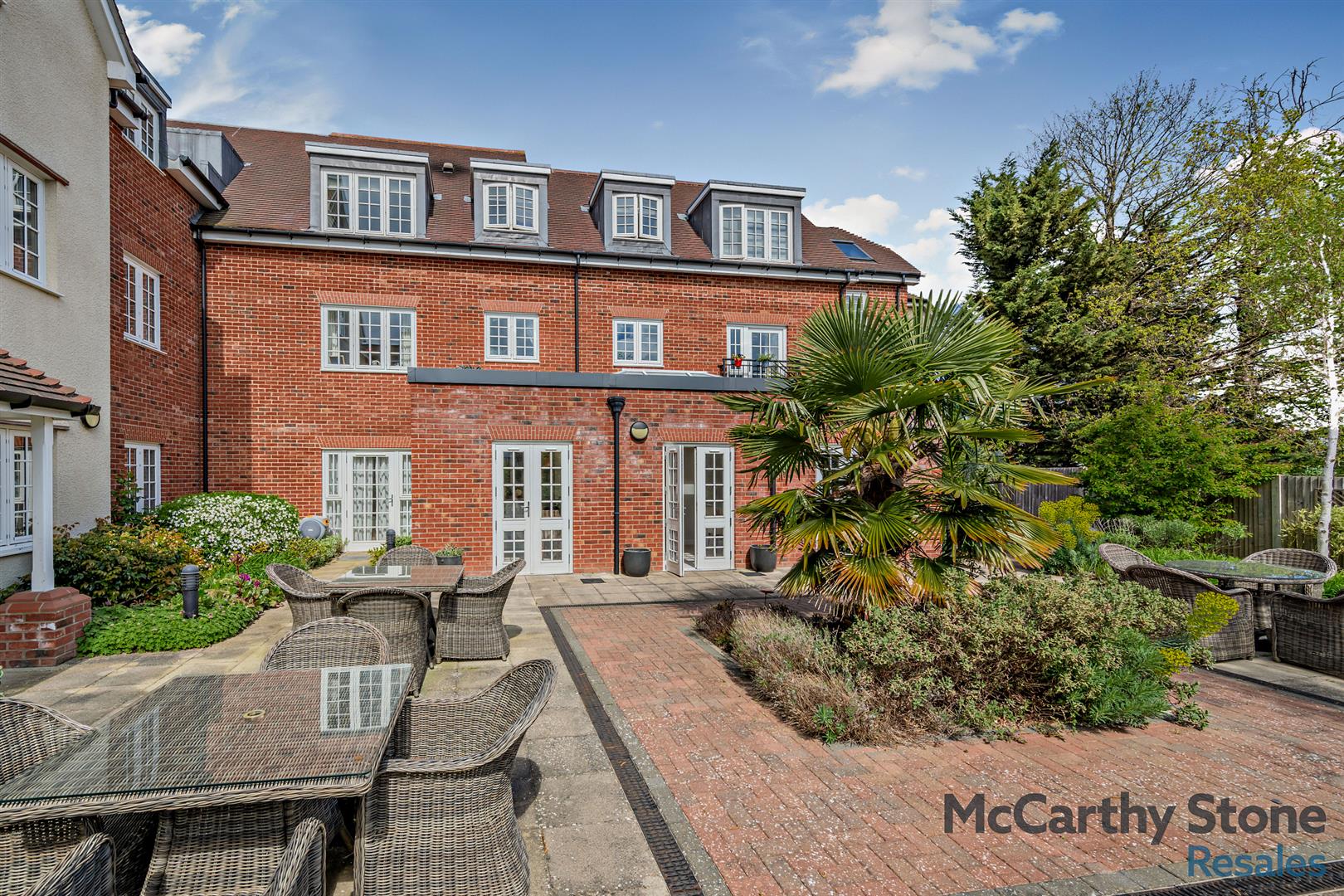 Le Jardin, Station Road, Letchworth Garden City, SG6 3BA