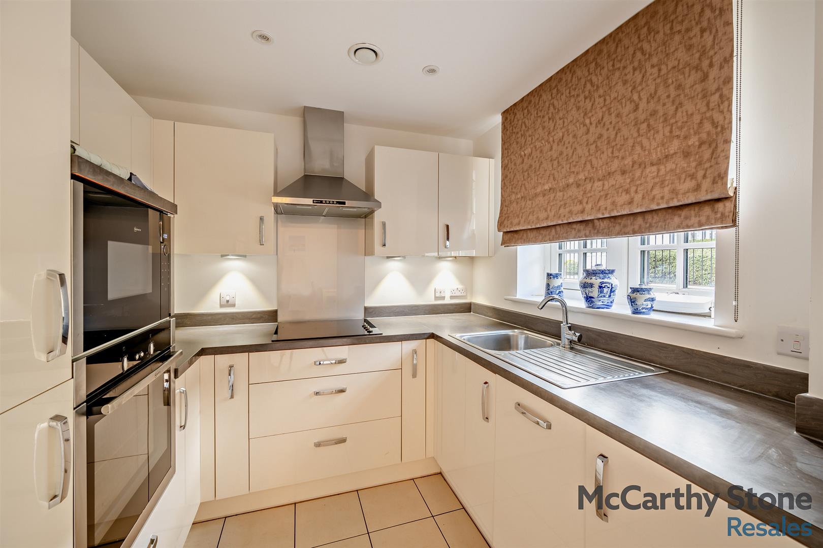 Le Jardin, Station Road, Letchworth Garden City, SG6 3BA