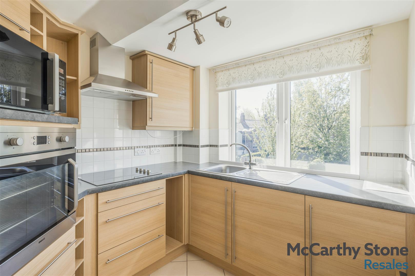 Booths Hill Close, Lymm