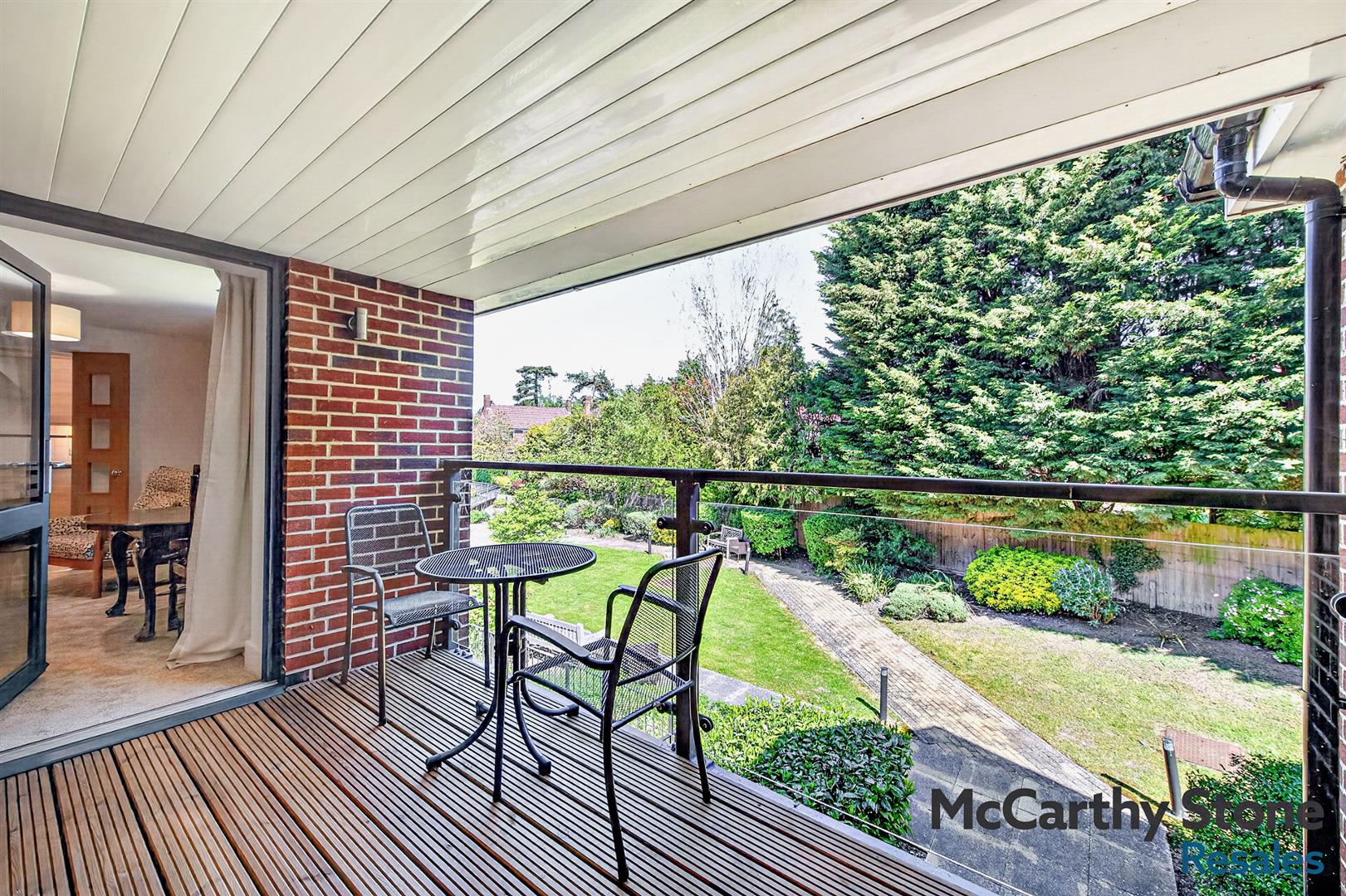 Mandeville Court, Darkes Lane, Potters Bar, Hertfordshire, EN6 1BZ