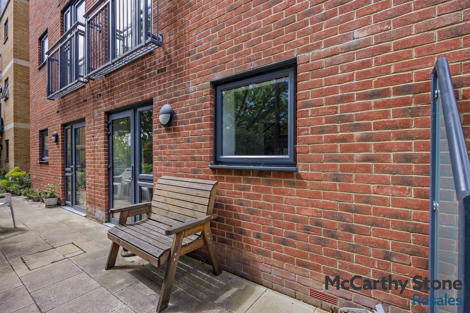 Turner Place, The Moors, Thatcham RG19 4AT