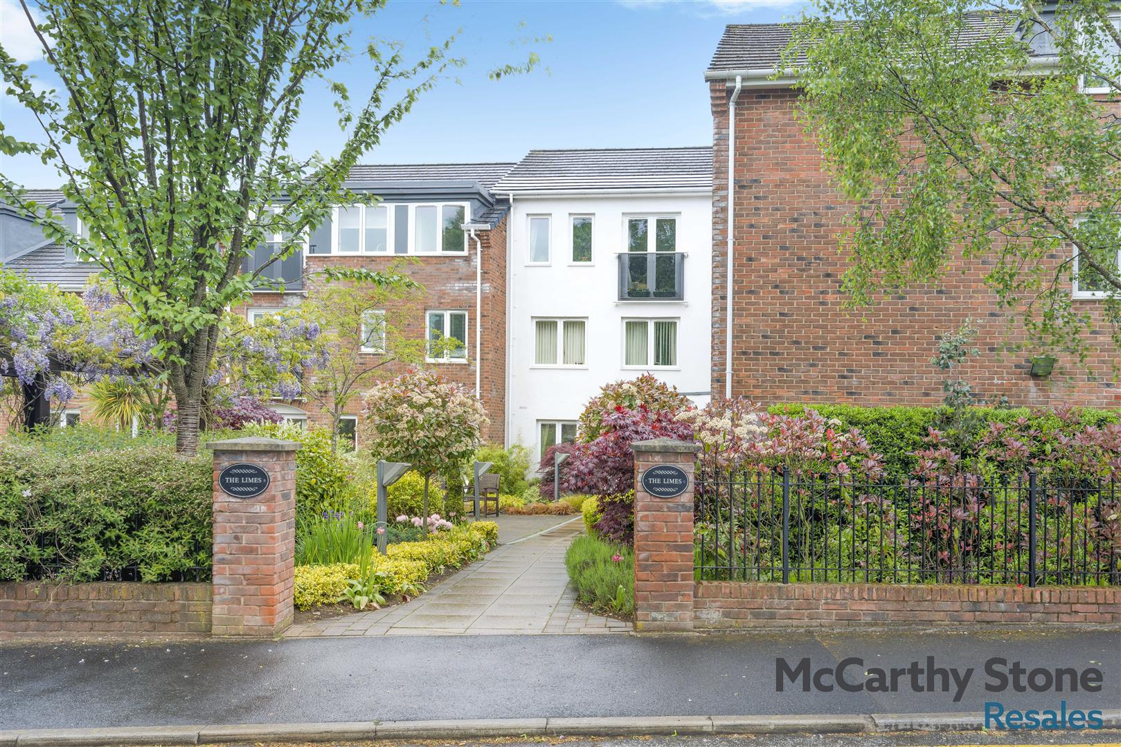 Booths Hill Close, Lymm