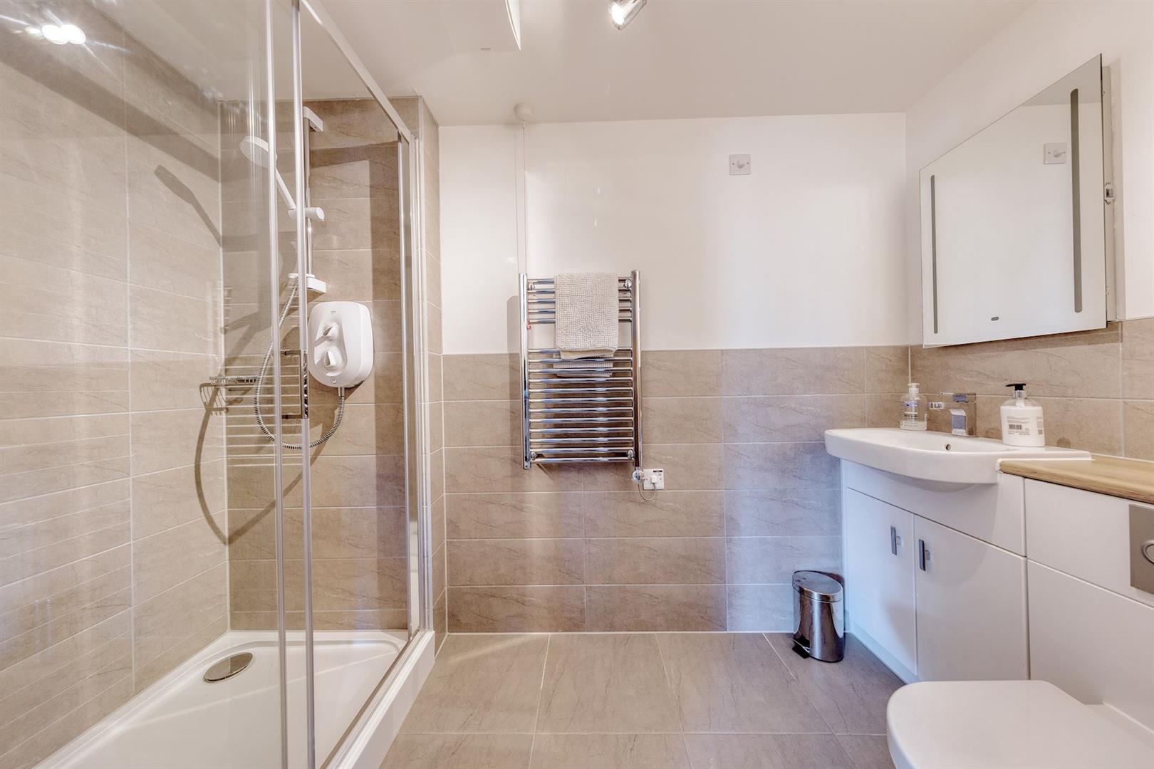 High Street, Cobham, KT11 3EB