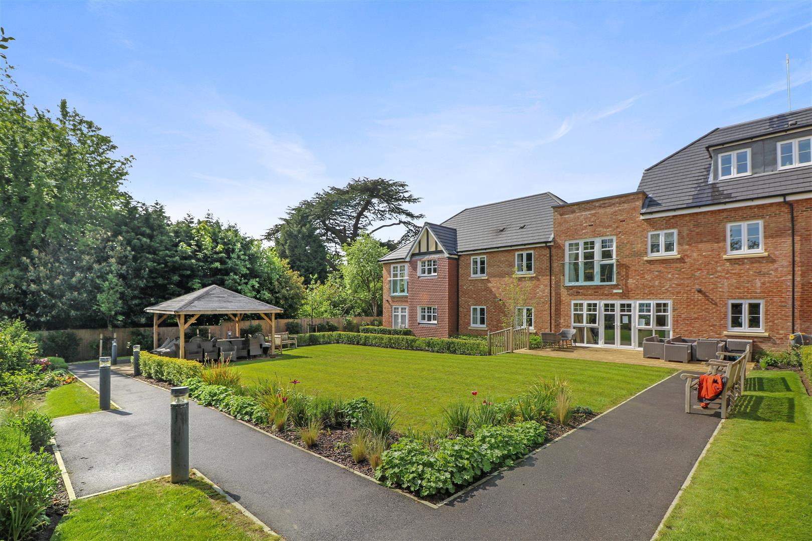 Addington Road, Sanderstead, South Croydon, CR2 8AX