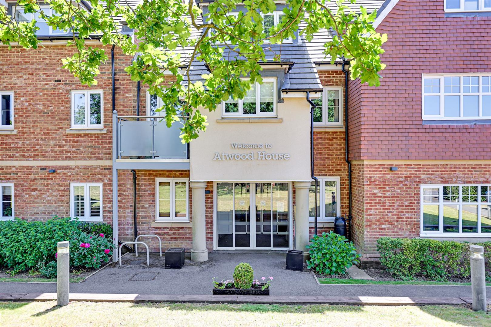 Addington Road, Sanderstead, South Croydon, CR2 8AX