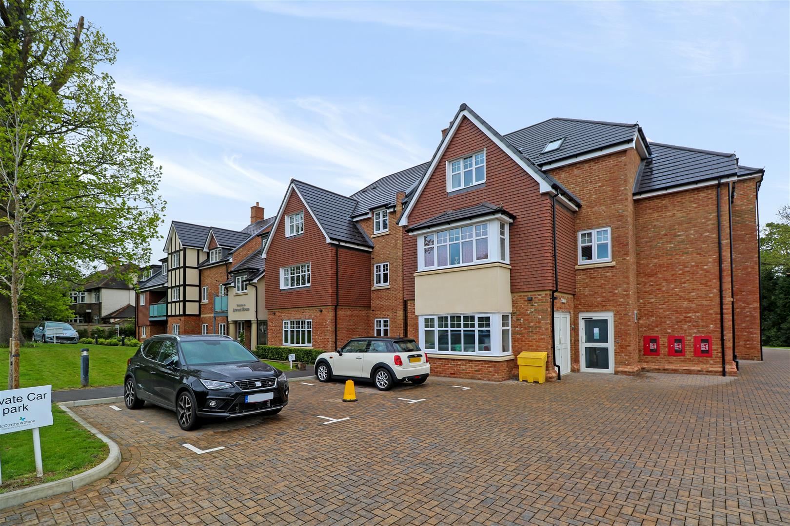 Addington Road, Sanderstead, South Croydon, CR2 8AX