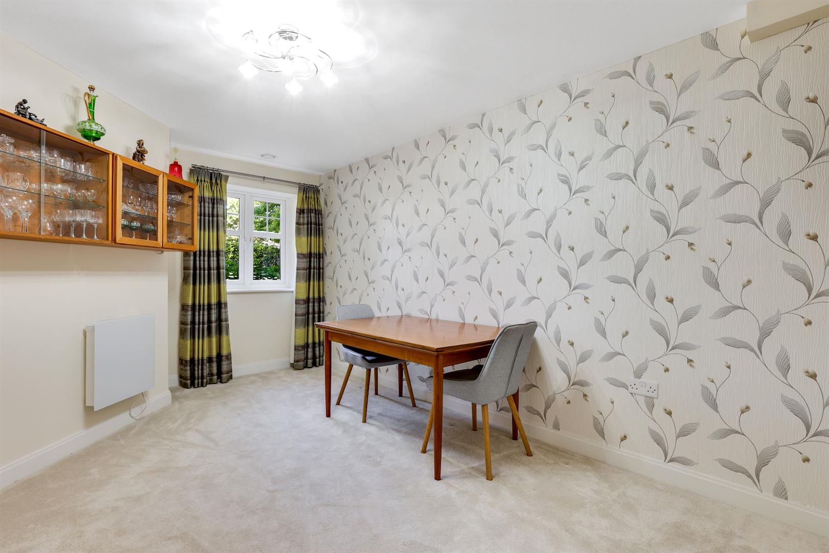 Addington Road, Sanderstead, South Croydon, CR2 8AX
