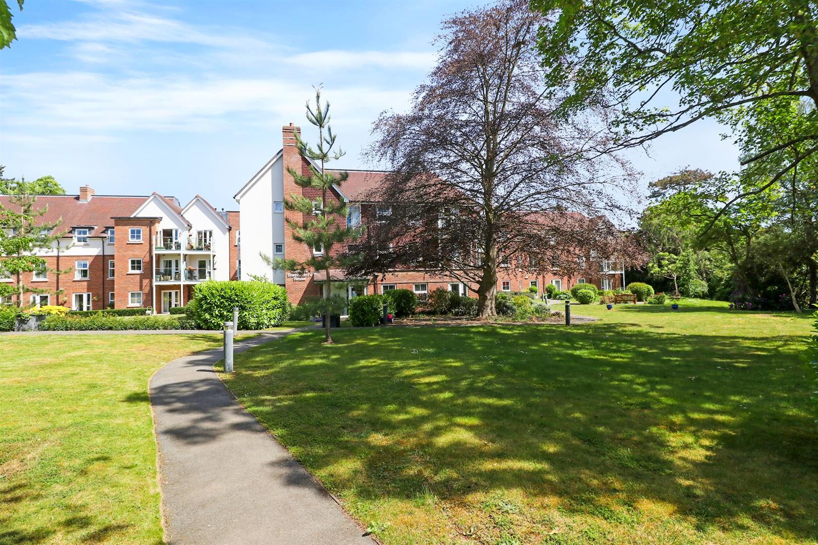 Manor Park Road, Chislehurst, BR7 5FT