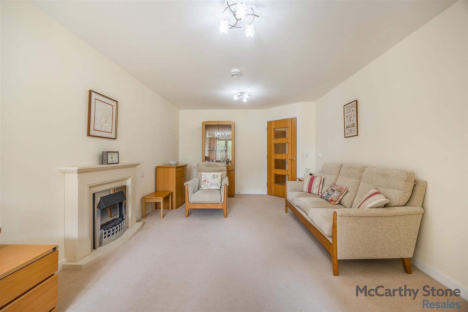Merrilees Gate, 50 Baberton Avenue, Juniper Green, EH14 5DU
