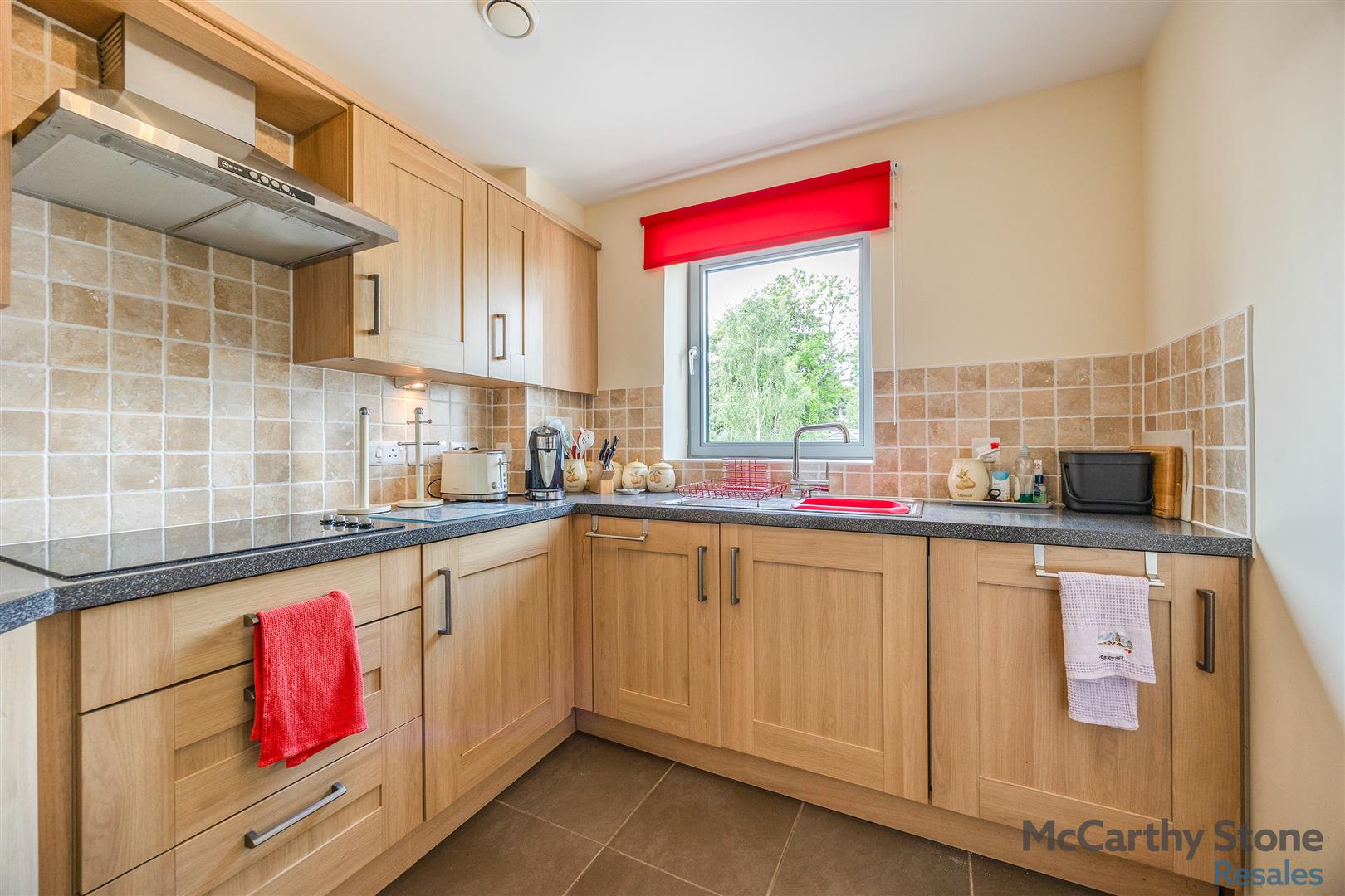 Merrilees Gate, 50 Baberton Avenue, Juniper Green, EH14 5DU
