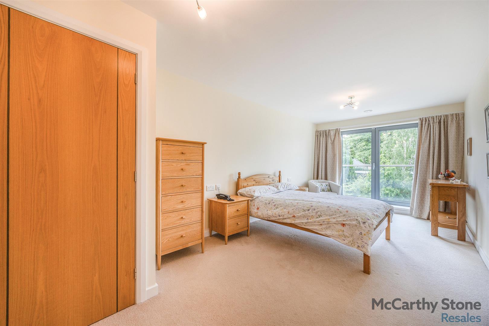 Merrilees Gate, 50 Baberton Avenue, Juniper Green, EH14 5DU
