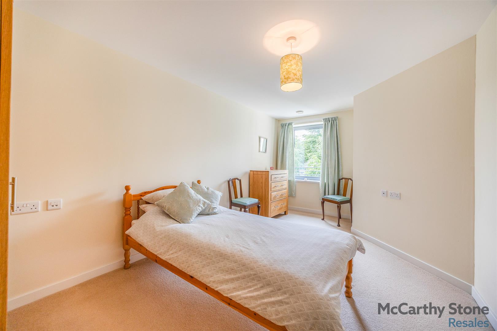 Merrilees Gate, 50 Baberton Avenue, Juniper Green, EH14 5DU