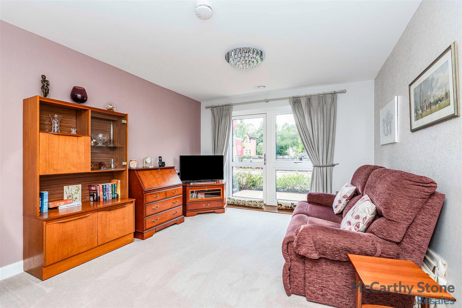 London Road, Bagshot, GU19 5HL