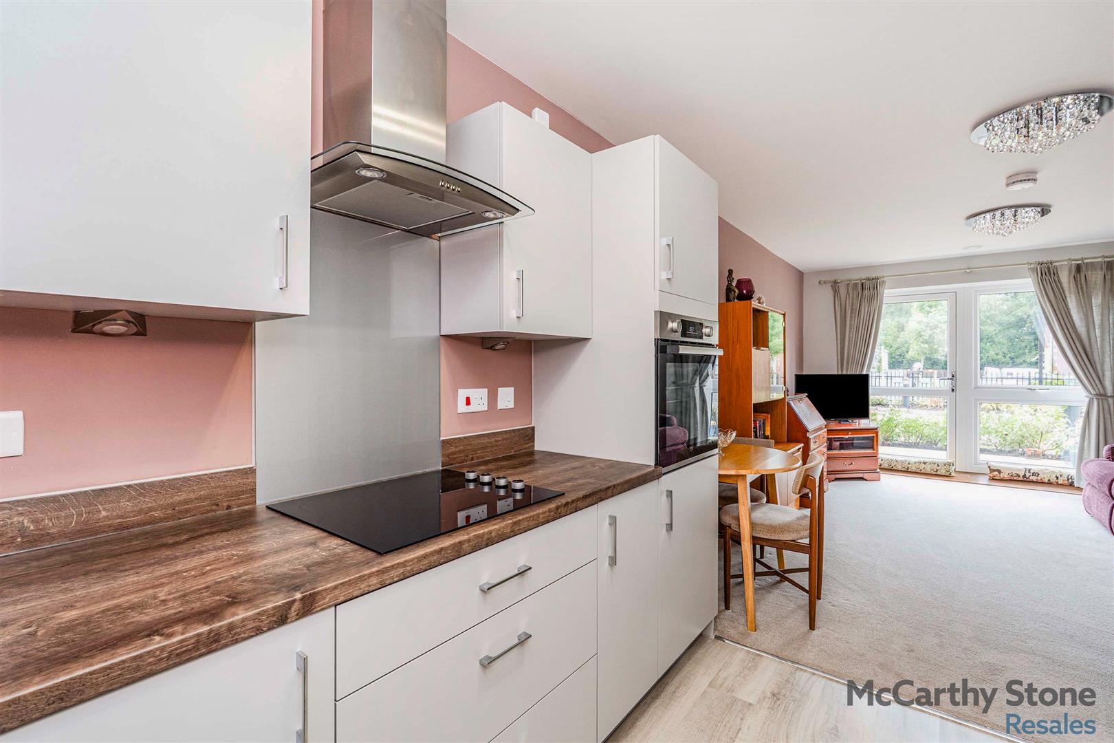 London Road, Bagshot, GU19 5HL