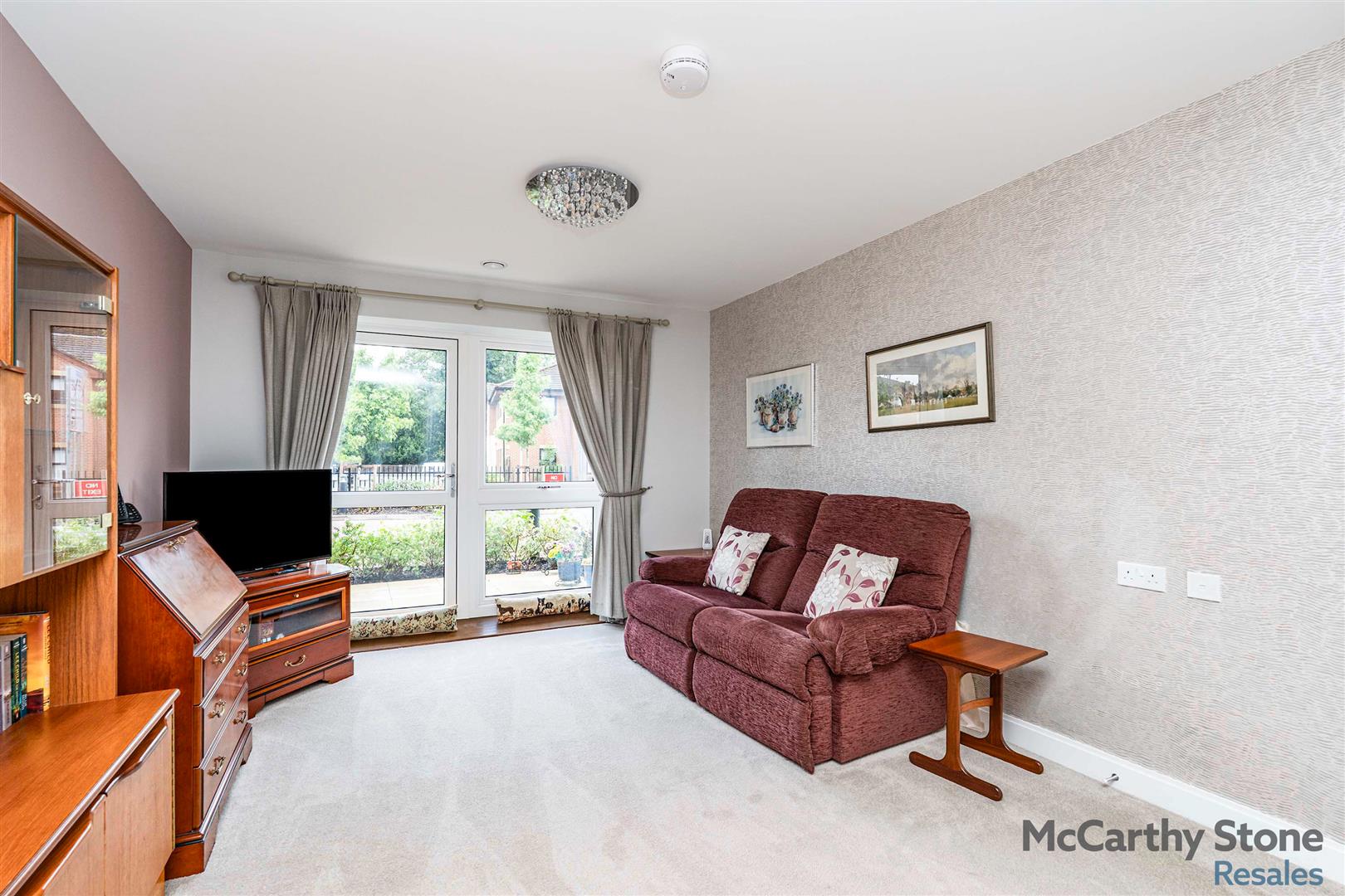 London Road, Bagshot, GU19 5HL