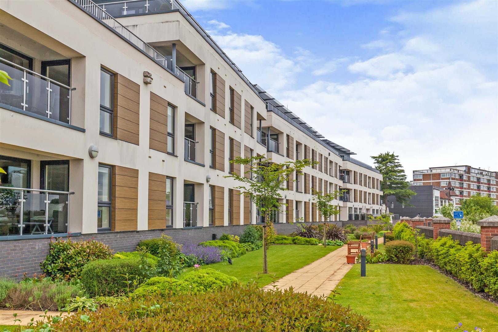 Wilford Lane, West Bridgford. Penthouse Apartment