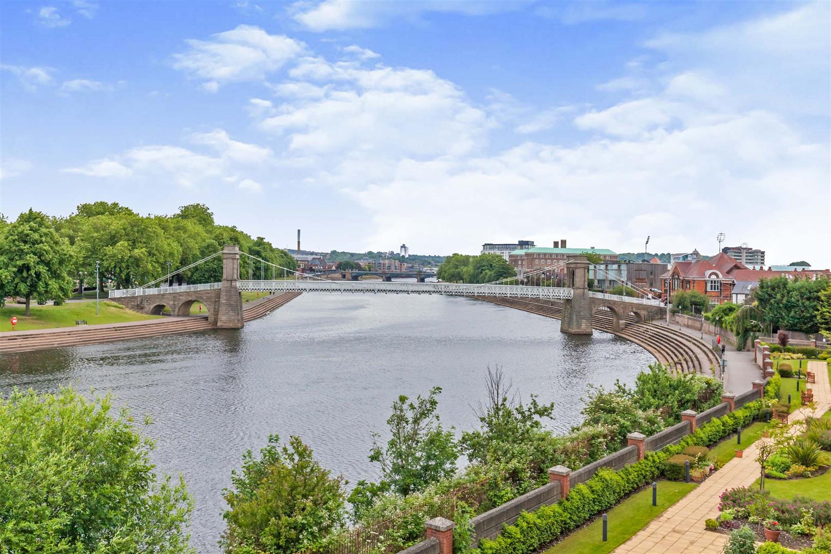 Wilford Lane, West Bridgford. Penthouse Apartment