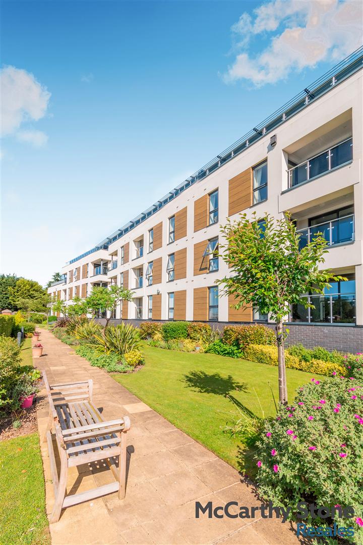Wilford Lane, West Bridgford. Penthouse Apartment