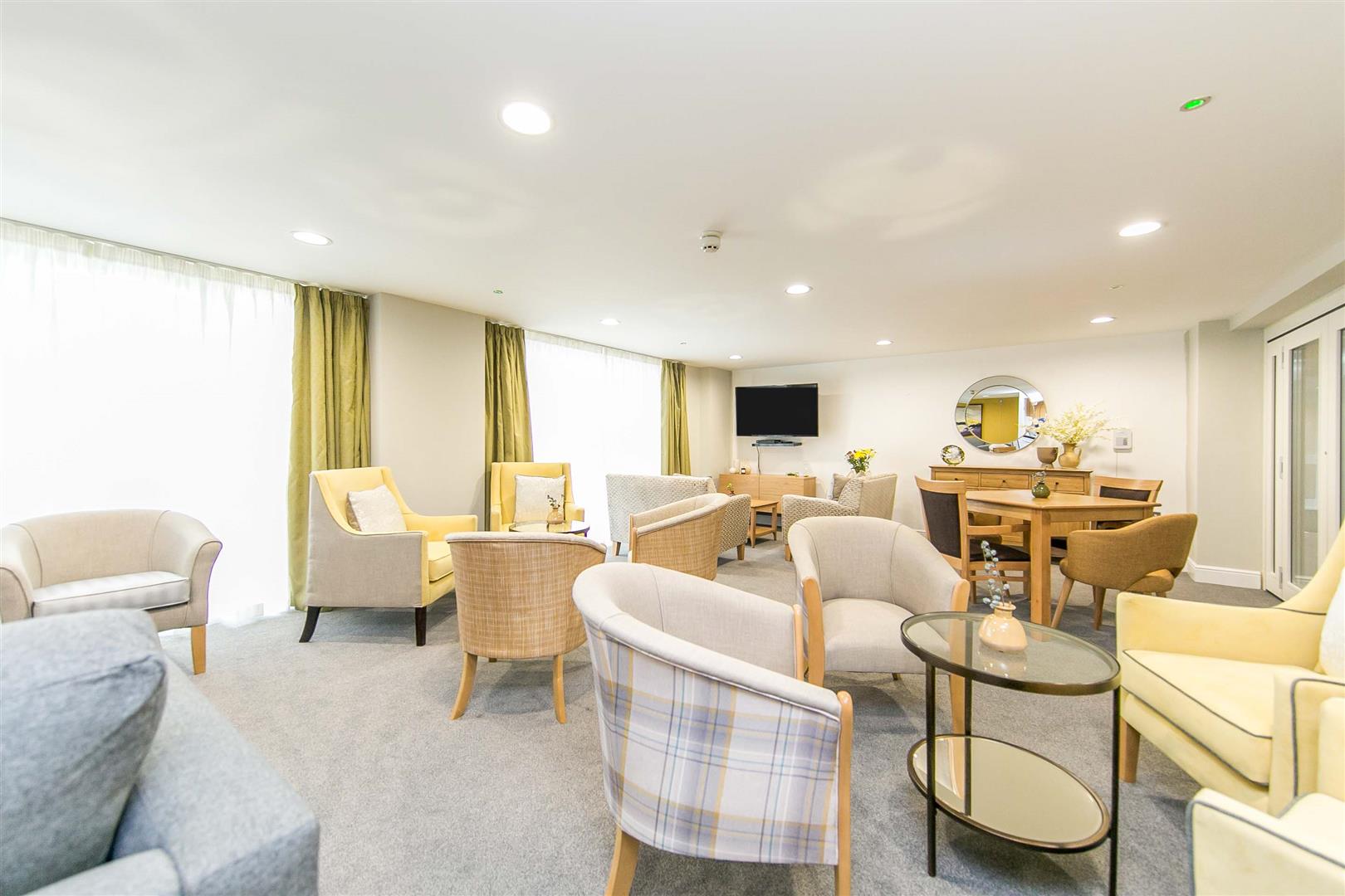 Pavilion Court, Hamilton Gardens, Felixstowe, IP11 7FA