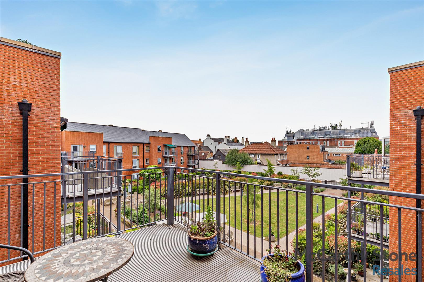Monument Place, Endless Street, Salisbury