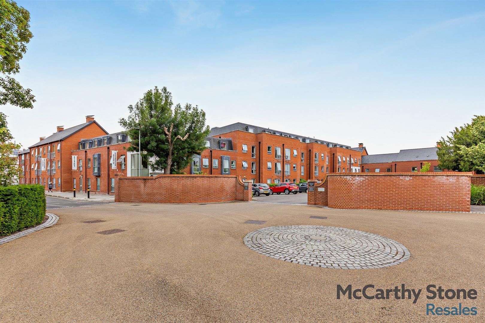 Monument Place, Endless Street, Salisbury