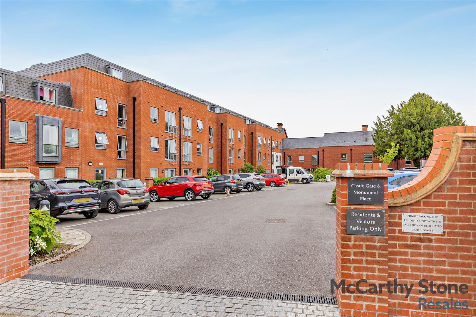 Monument Place, Endless Street, Salisbury