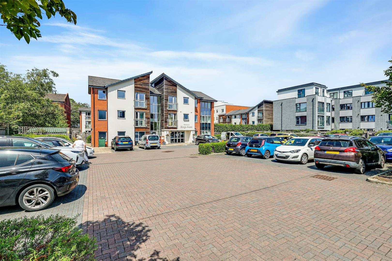 Fleet Road, Fleet, GU51 3FS