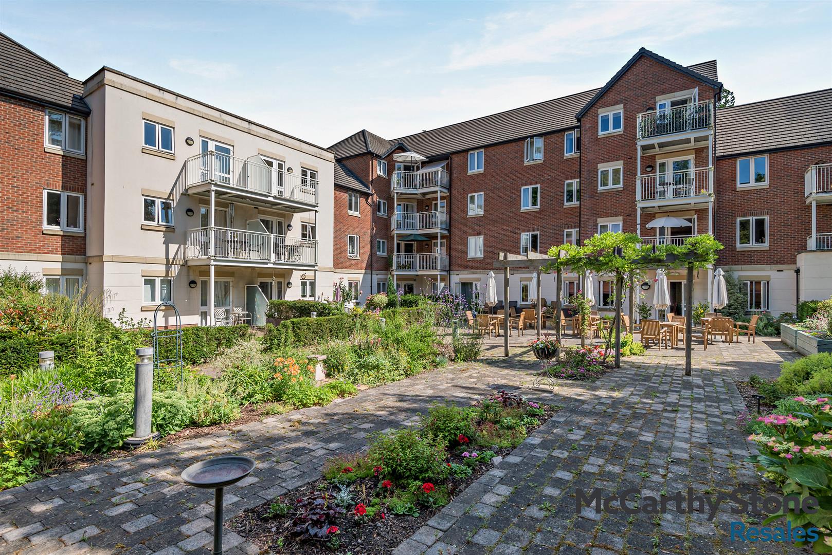 Shackleton Place, Bath Road, Devizes, Wiltshire, SN10 2GZ