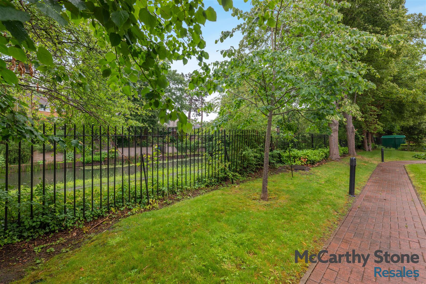 Glenhills Court, Little Glen Road, Glen Parva, Leicester, LE2 9DH