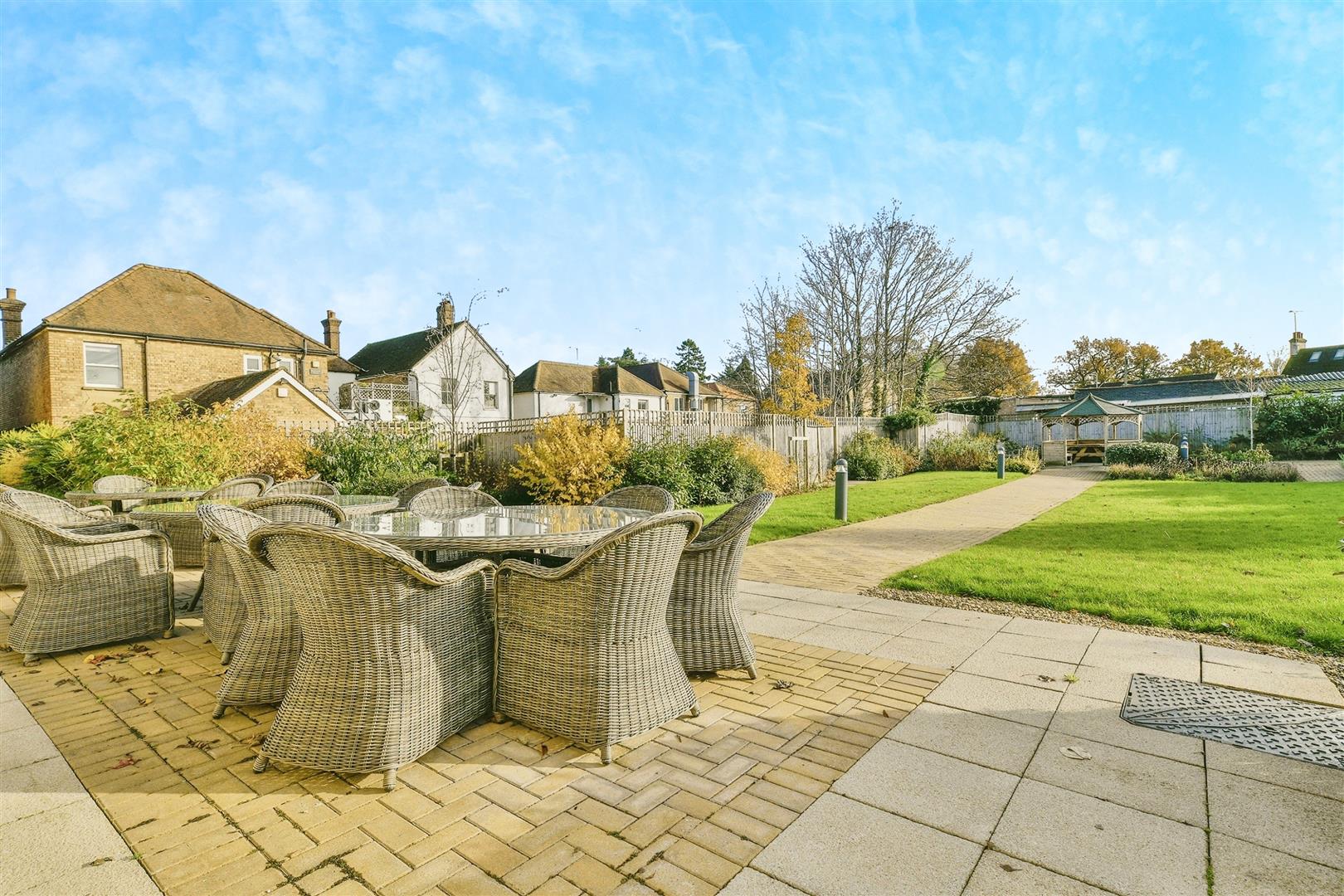Lowe House, London Road, Knebworth