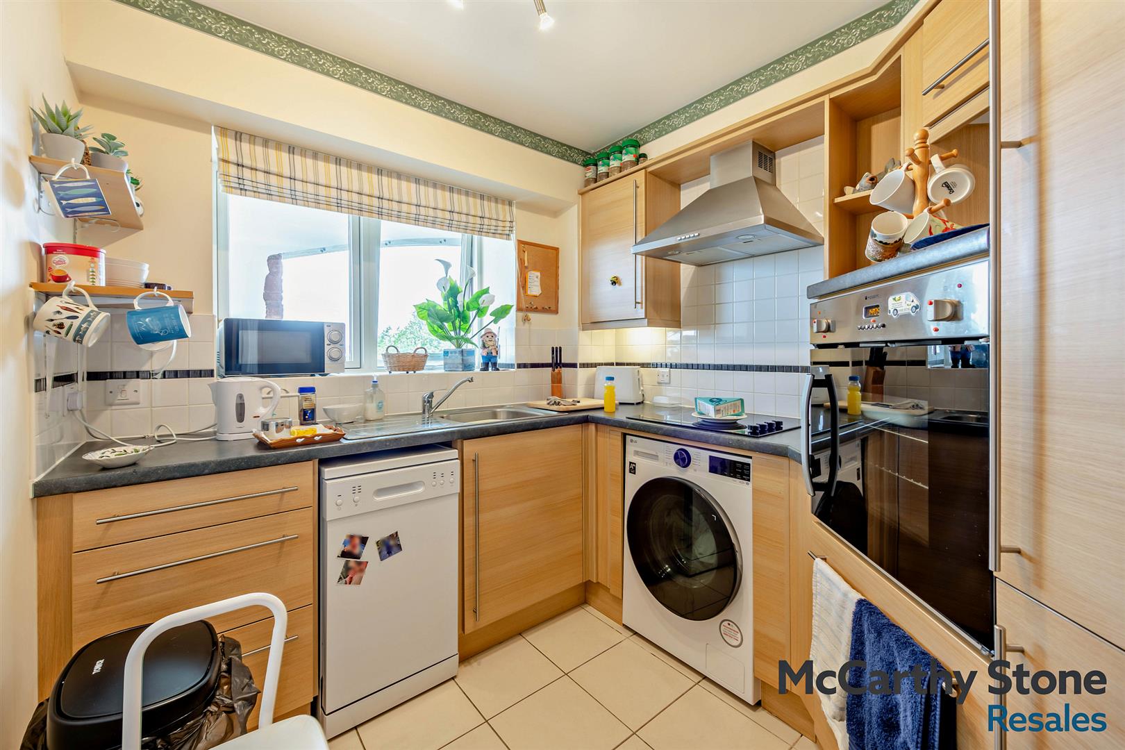 Singer Court, Manor Crescent, Paignton, TQ3 2BP