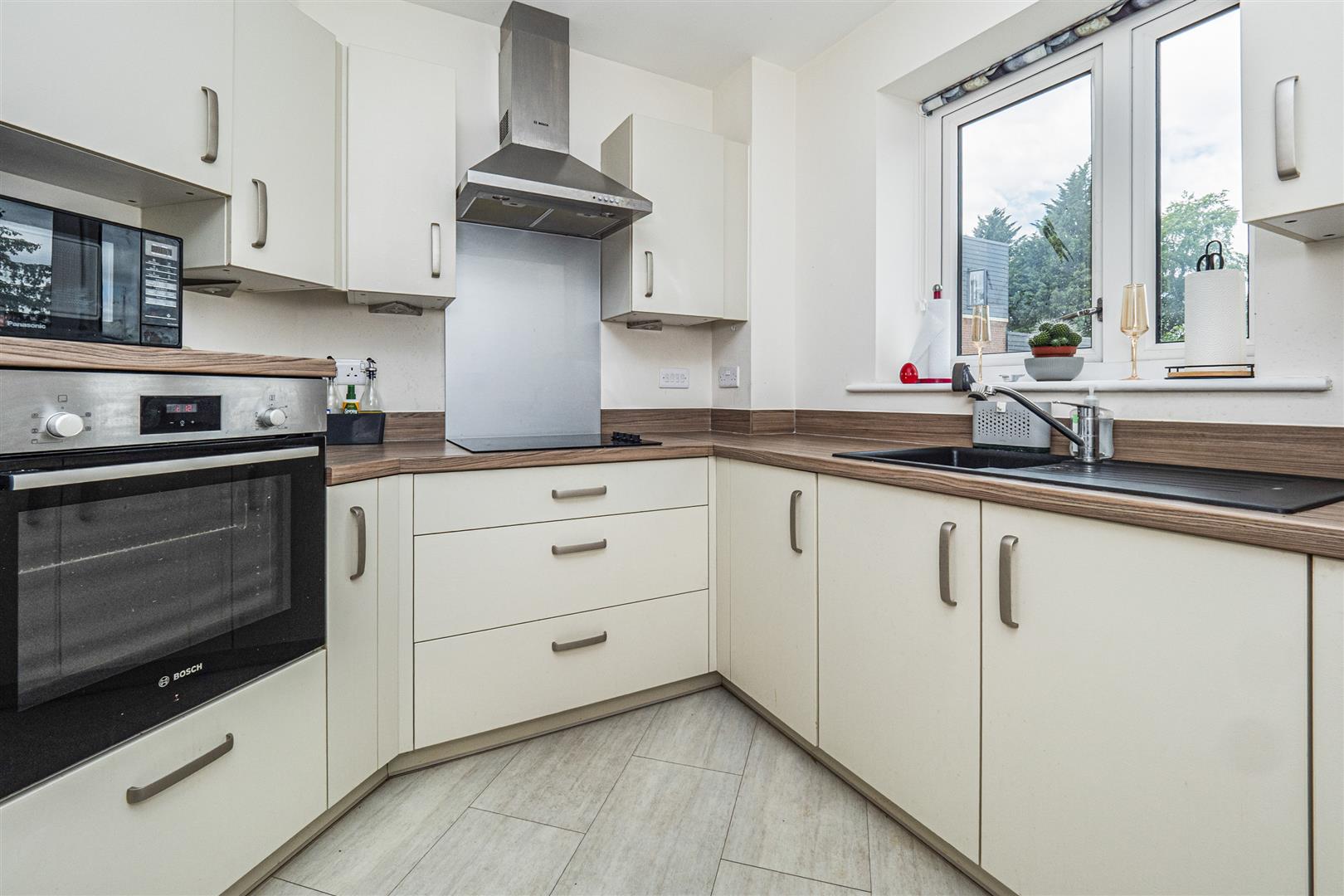 Springs Court, Cottingham