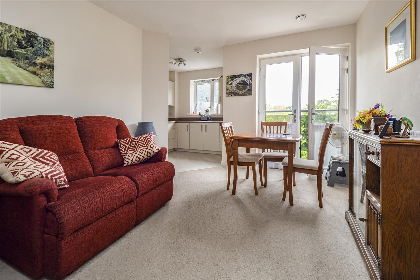 Springs Court, Cottingham