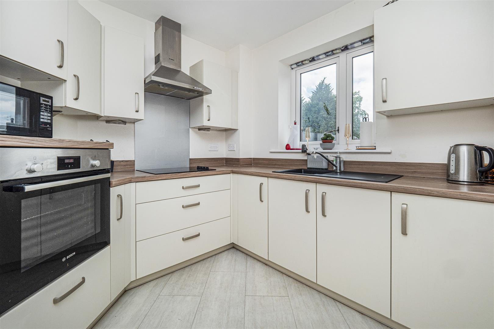 Springs Court, Cottingham