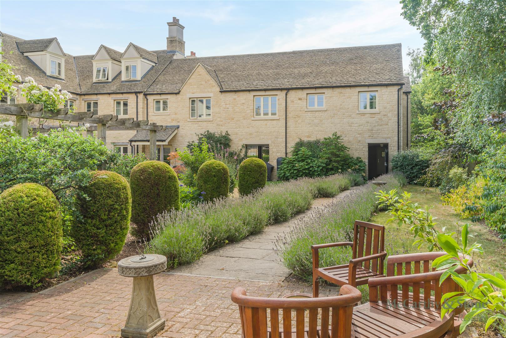 Lewsey Court, Mercer Way, Tetbury