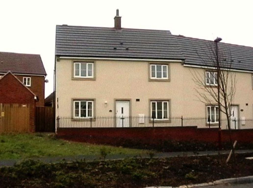 Thresher Drive, Groundwell