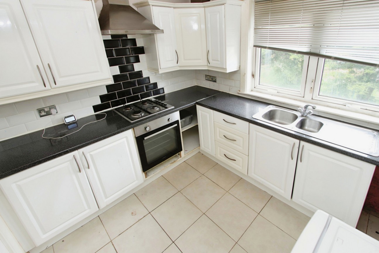 Lithgow Crescent, Paisley, PA2 6UN