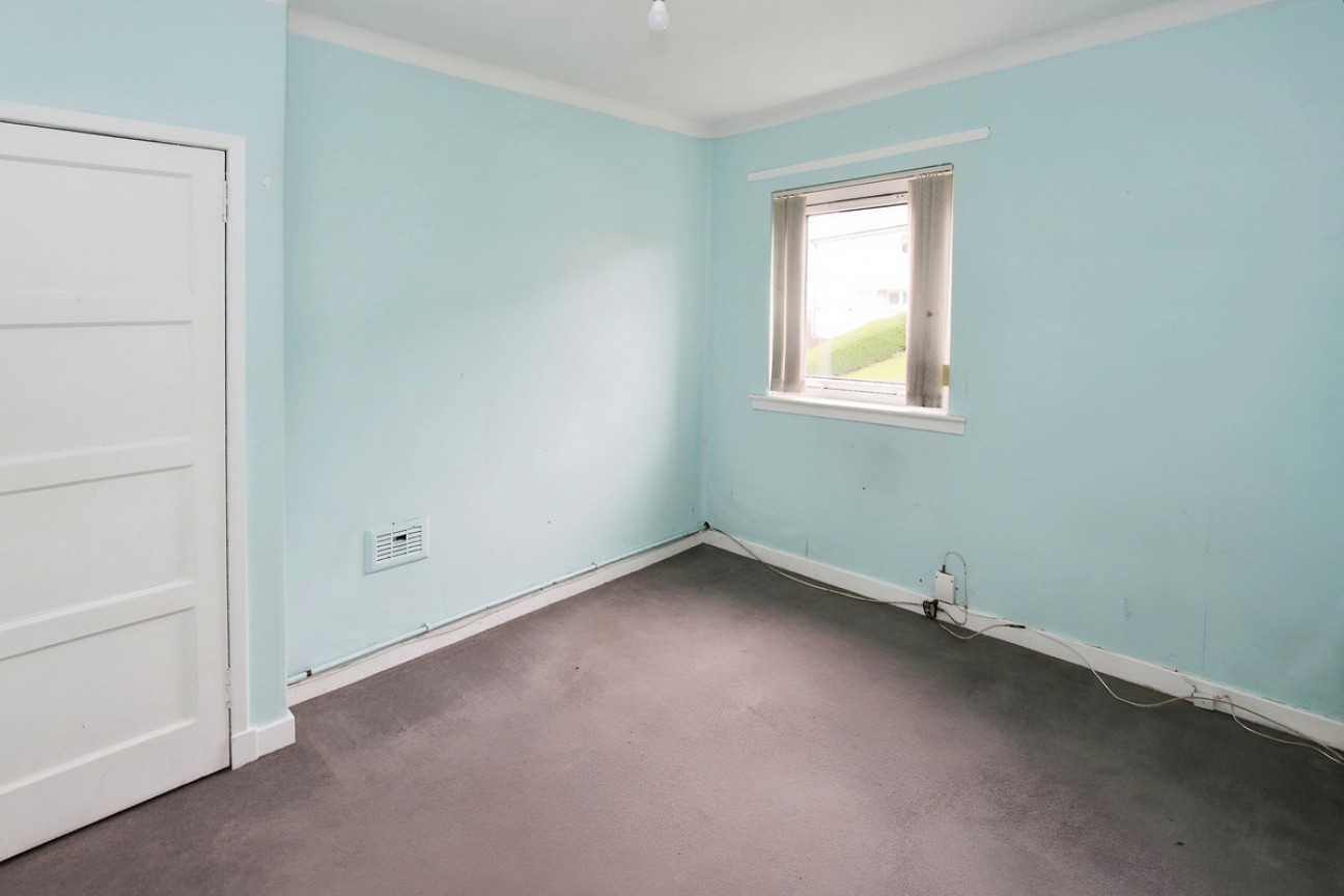 Lithgow Crescent, Paisley, PA2 6UN