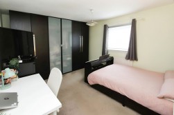 Mains Hill, Erskine, PA8 7