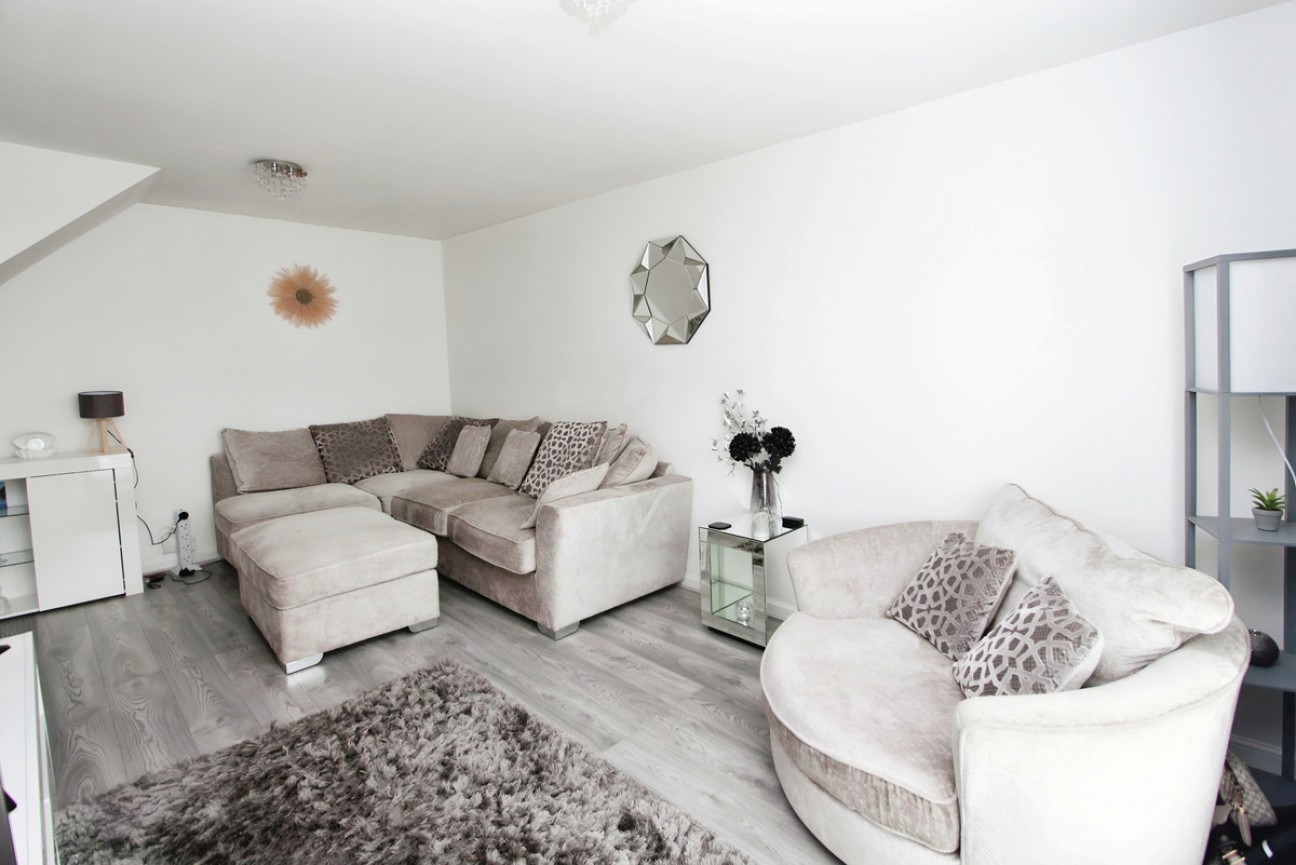 Mains Hill, Erskine, PA8 7