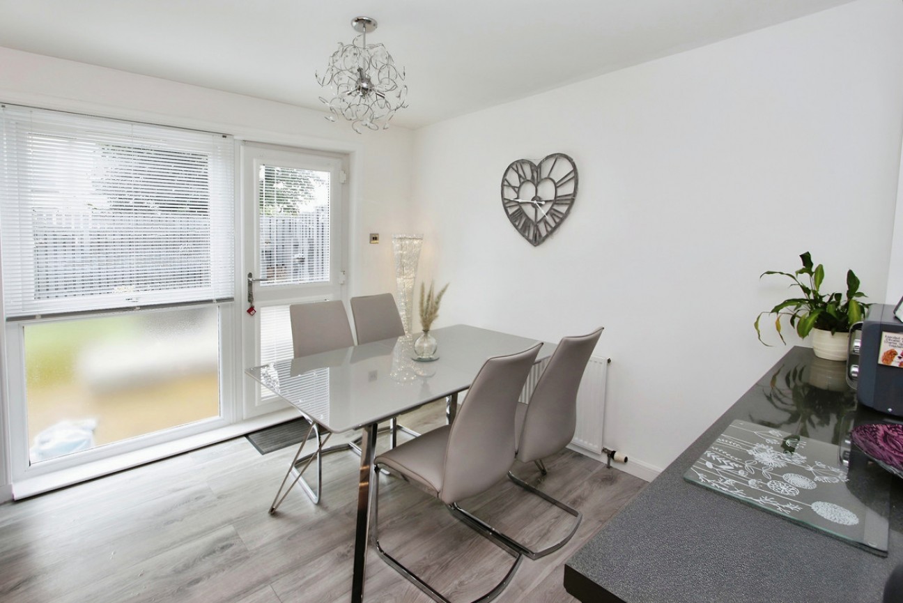 Mains Hill, Erskine, PA8 7